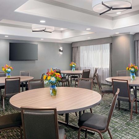 Hampton Inn Hartford Airport Вінсор-Локс Екстер'єр фото