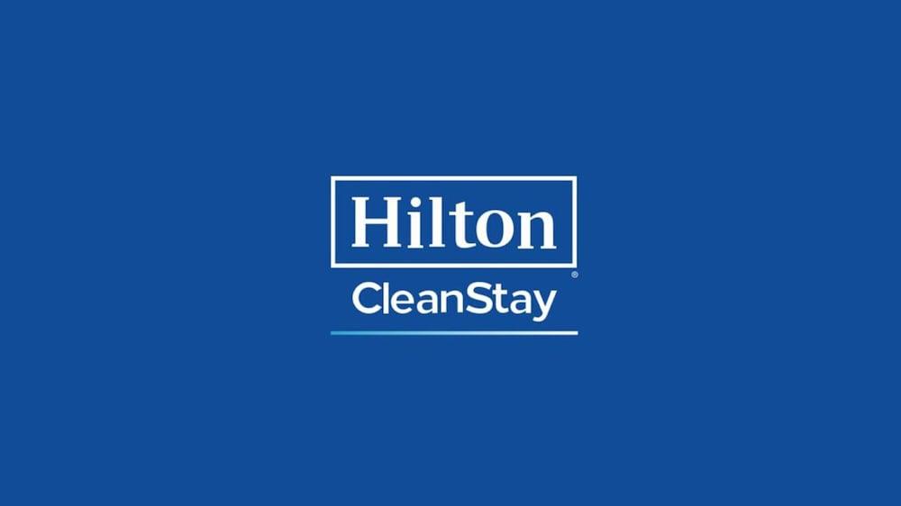 Hampton Inn Hartford Airport Вінсор-Локс Екстер'єр фото