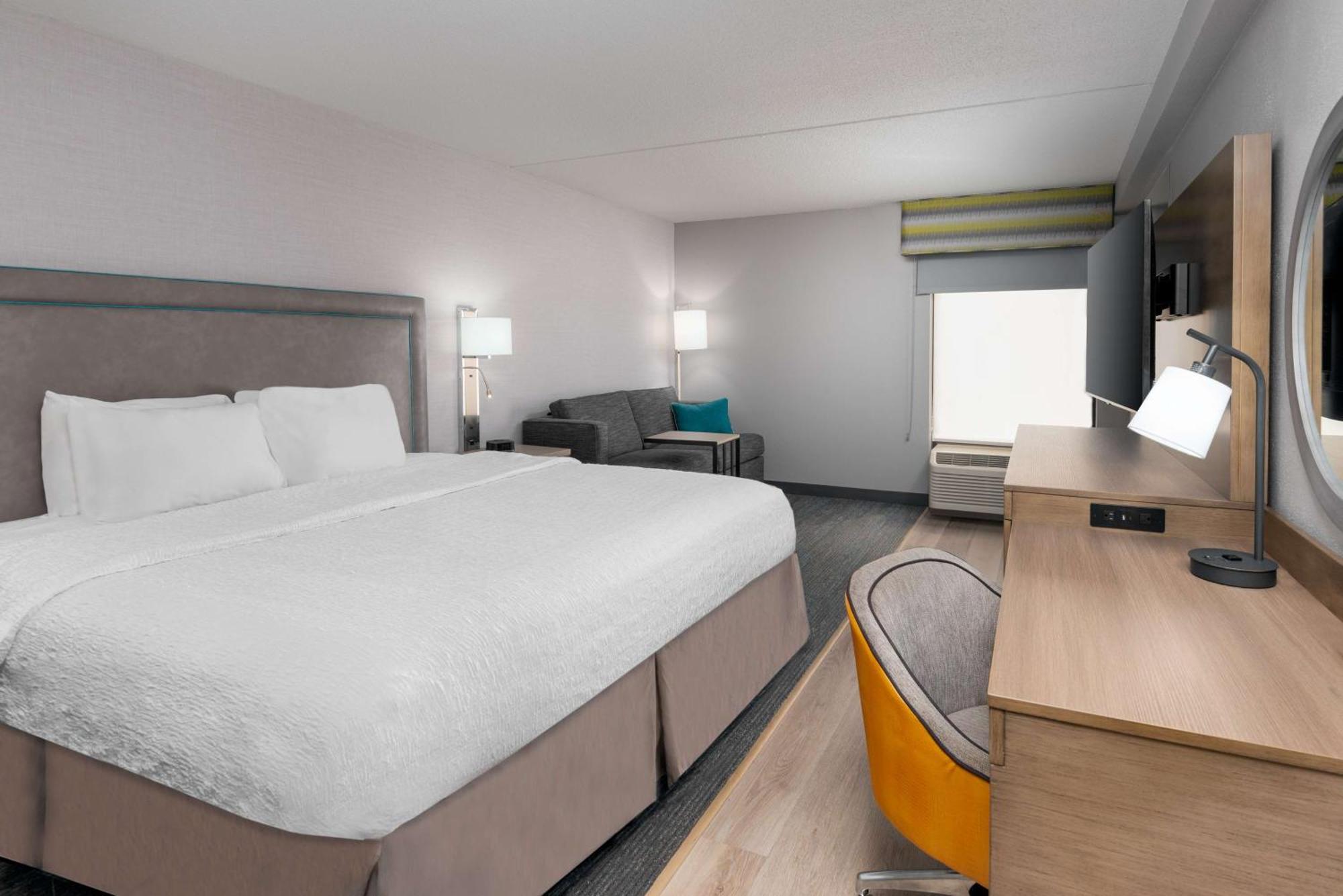 Hampton Inn Hartford Airport Вінсор-Локс Екстер'єр фото