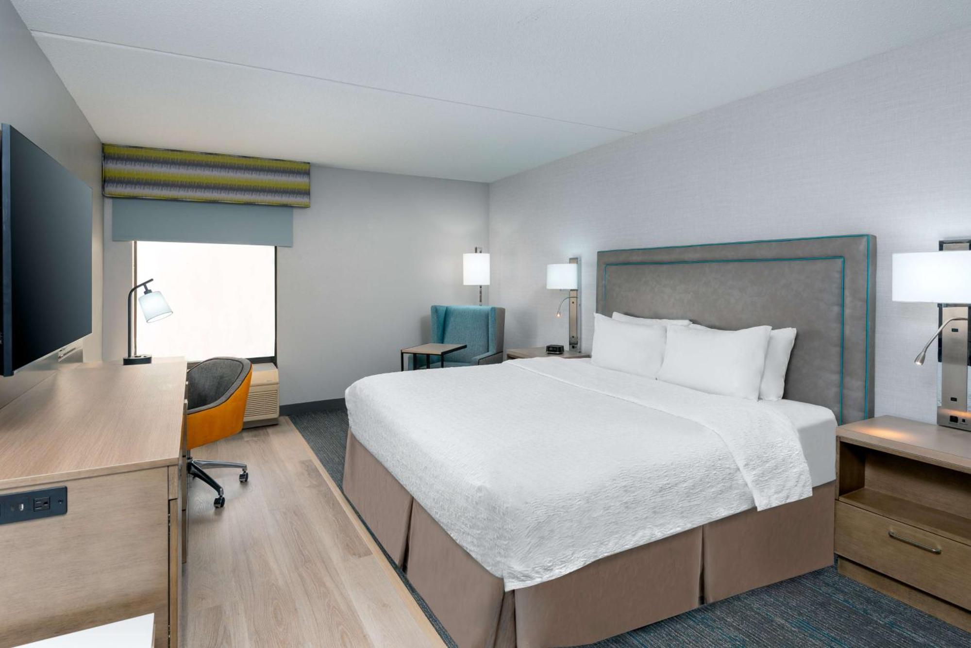 Hampton Inn Hartford Airport Вінсор-Локс Екстер'єр фото