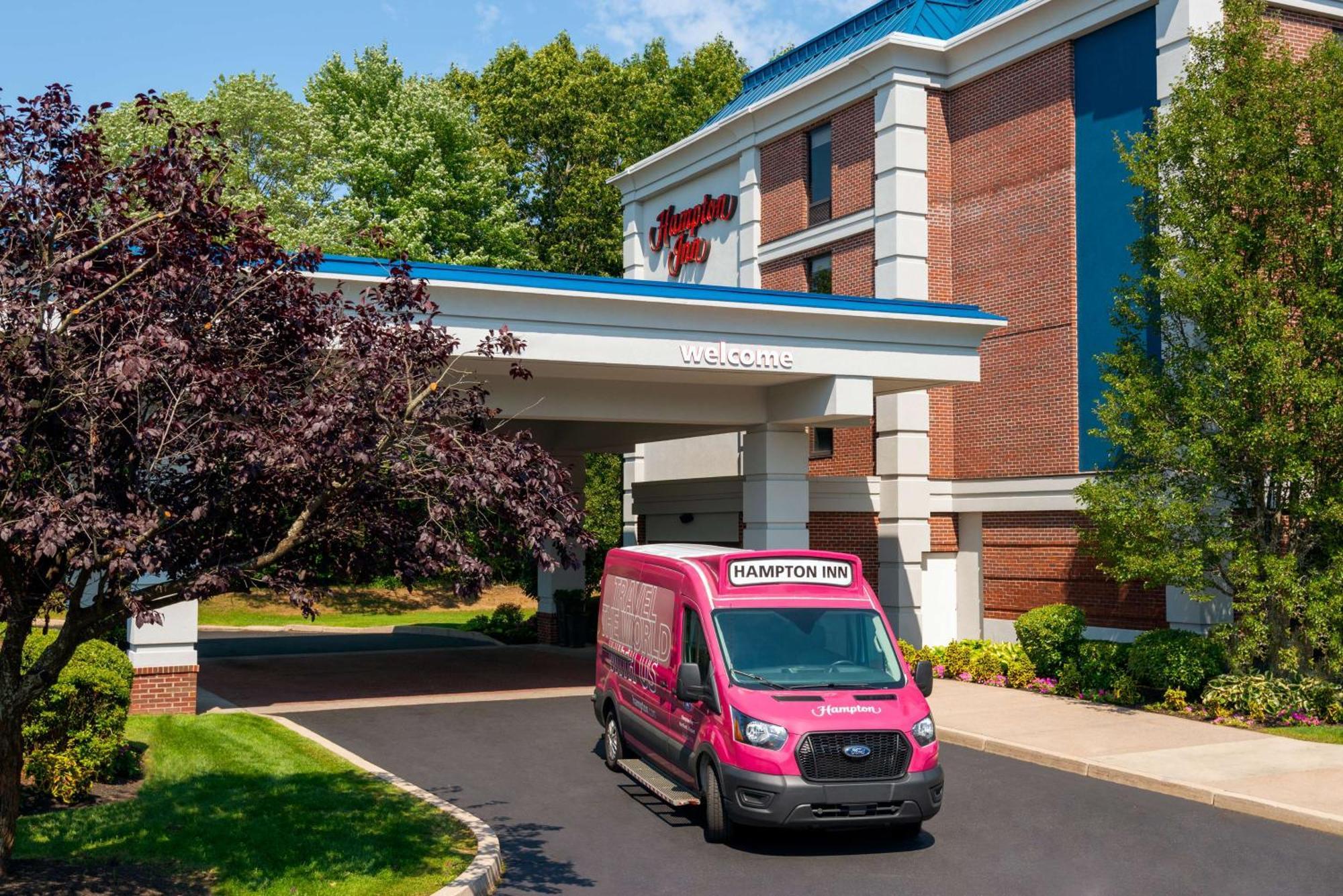 Hampton Inn Hartford Airport Вінсор-Локс Екстер'єр фото