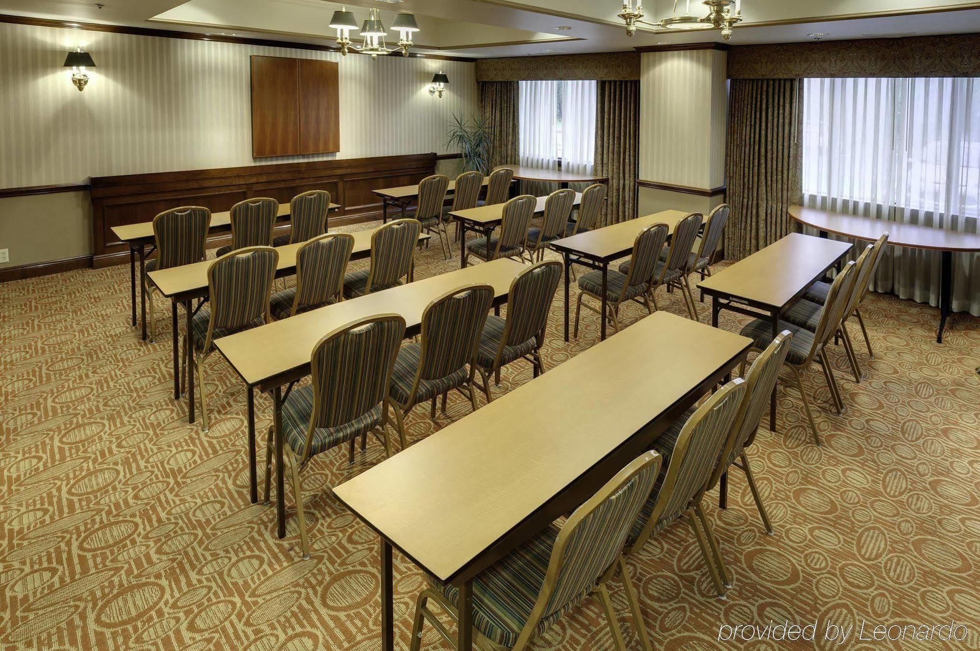 Hampton Inn Hartford Airport Вінсор-Локс Екстер'єр фото